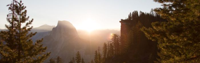 Nhà thông minh có dây hay không dây?